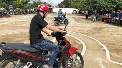 Gỡ khó đào tạo, cấp GPLX cho đồng bào miền núi