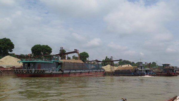Phá đá thông luồng, chuẩn hóa hạ tầng đường thủy miền núi phía Bắc