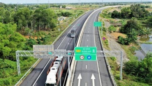 Kết nối giao thông, đánh thức tiềm năng kinh tế miền núi